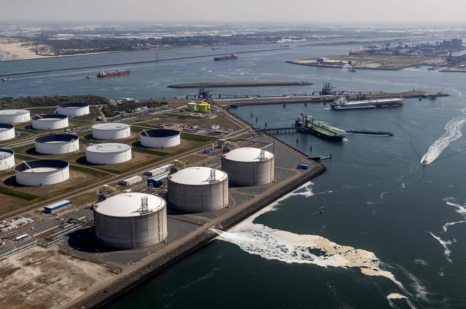 This aerial view shows the liquified natural gas (LNG) terminal on the Maasvlakte in Rotterdam, the Netherlands, May 6, 2022. (AFP Photo)