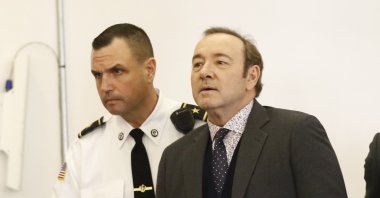 Actor Kevin Spacey (R) is escorted by a court officer as he appears at the Nantucket District Court, Nantucket, Massachusetts, U.S., Jan. 7, 2019. (EPA)