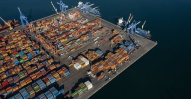 Containers are seen at the Port of Izmir in western Turkey, Dec. 22, 2021. (AA Photo)