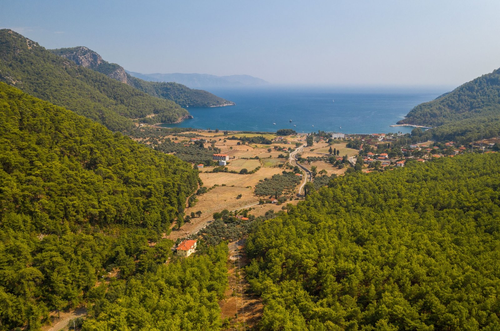 Muğla&#039;s Köyceğis is a quiet town despite it’s breath-taking vistas of the surrounding almost mystical Köyceğiz Lake, and is actually a major hub for agricultural and honey producers. (Shutterstock Photo)