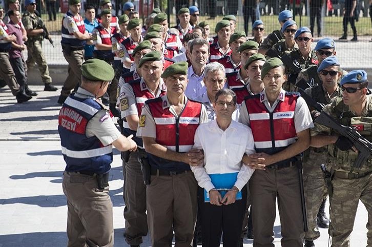 Pengadilan Turki menegakkan hukuman dalam persidangan tawaran kudeta besar