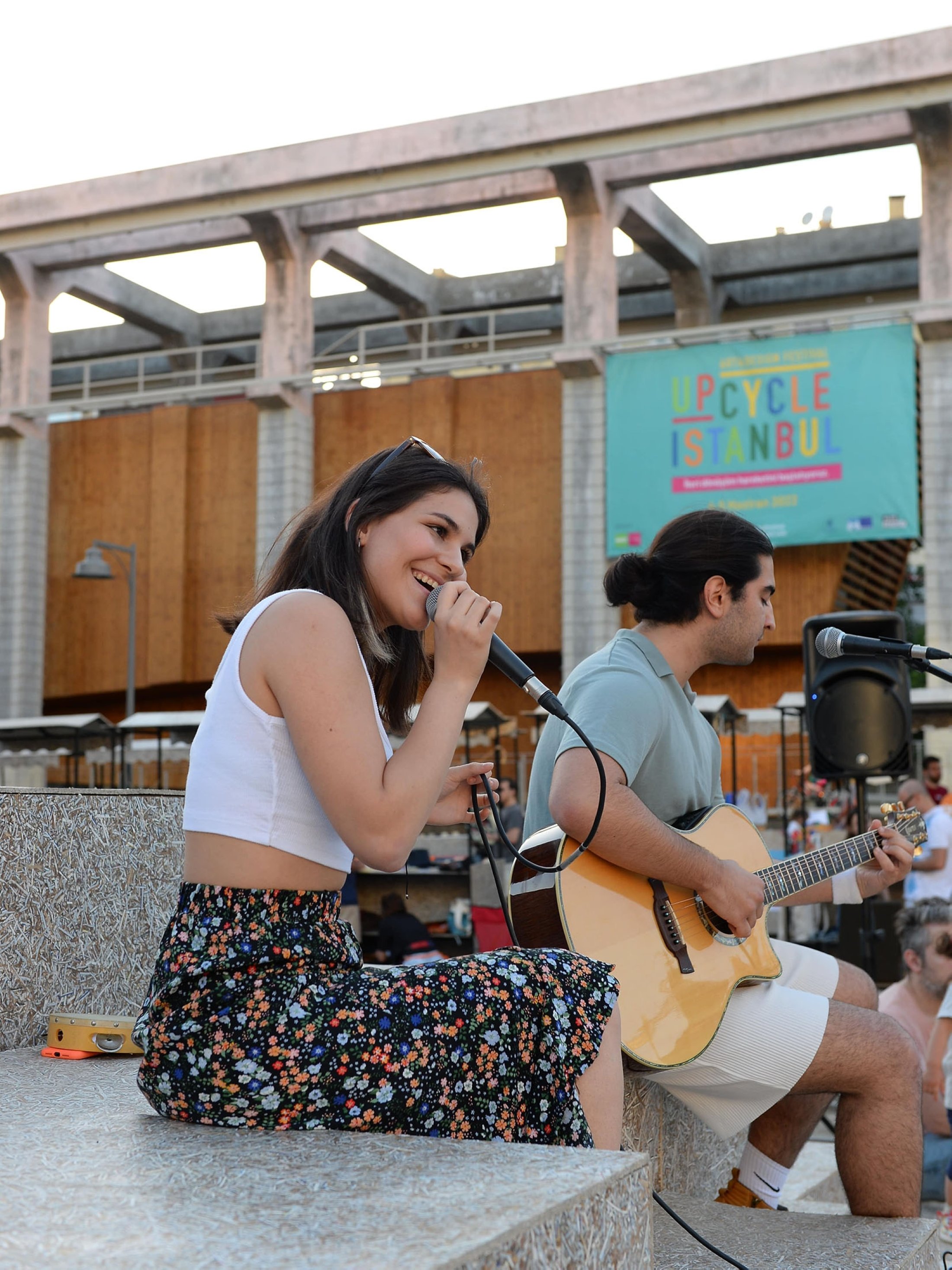 Band Iki Kişi tampil di Upcycle Istanbul Festival, di Istanbul, Turki, 5 Juni 2022. (Foto milik Upcycle Istanbul)