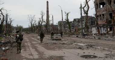 Russian service members work on demining the territory of the Azovstal steel plant during the Ukraine-Russia war in the southern port city of Mariupol, Ukraine, May 22, 2022. (Reuters Photo)
