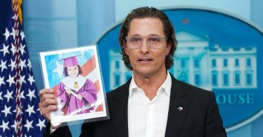Actor Matthew McConaughey holds a picture of 10-year-old school shooting victim Alithia Ramirez as he speaks to reporters about the recent mass shooting at an elementary school in his hometown of Uvalde, Texas during a press briefing at the White House in Washington, U.S., June 7, 2022. (Reuters Photo)