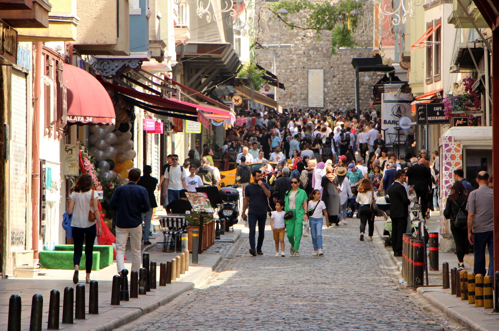Menghidupkan kembali hari-hari sebelum pandemi, Istanbul dipadati turis
