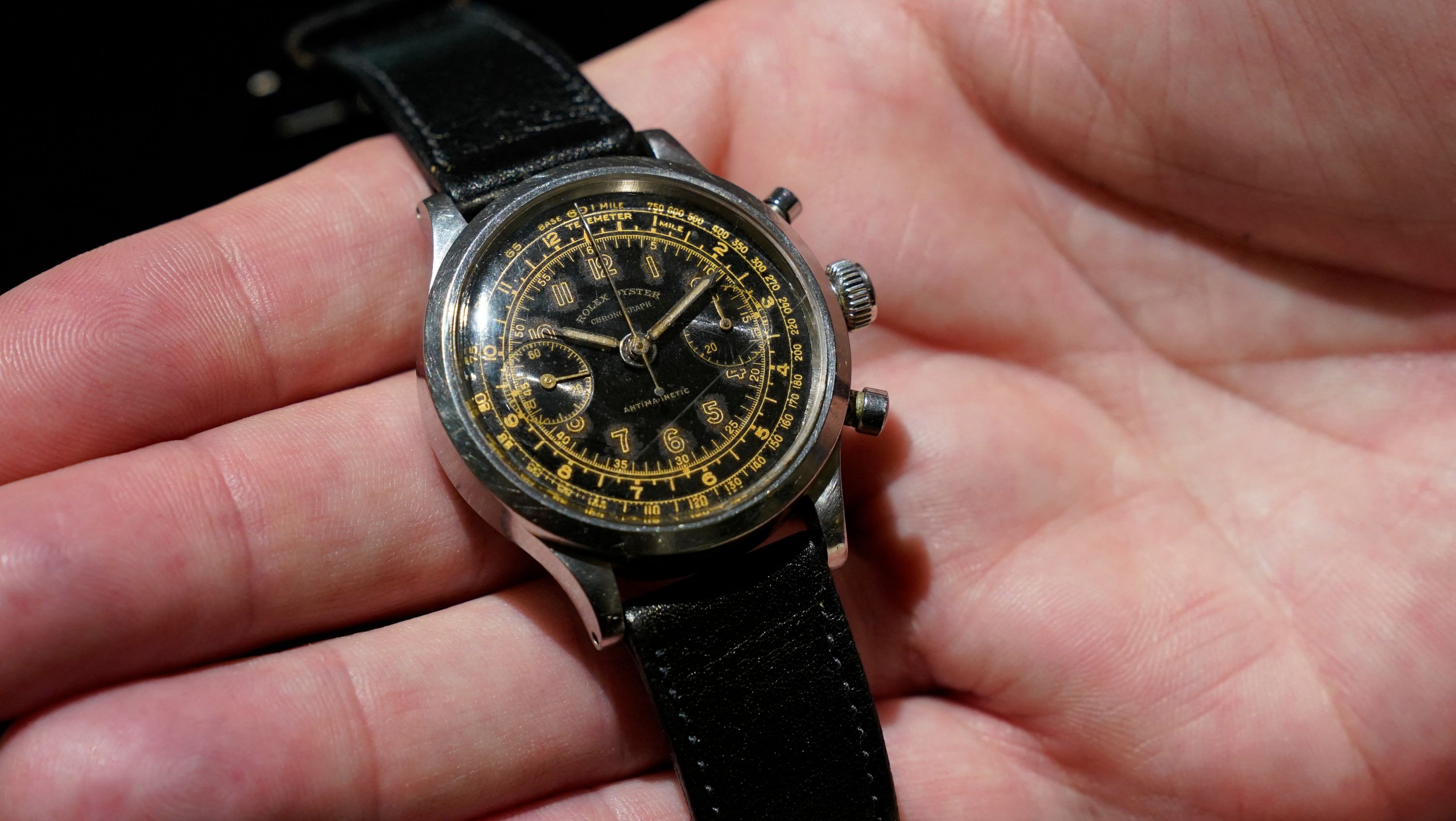 Vænne sig til Savvy Modsætte sig Escape story: 78 years old Rolex worn during WWII sells at auction | Daily  Sabah