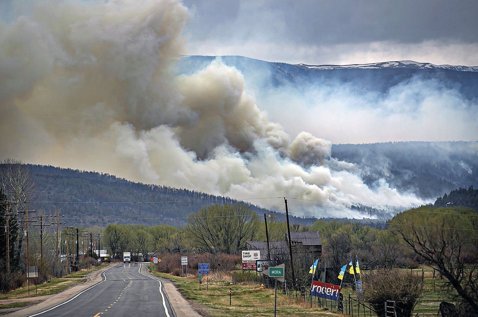 Kemarahan atas kebakaran hutan terbesar di New Mexico yang dipicu oleh pemerintah