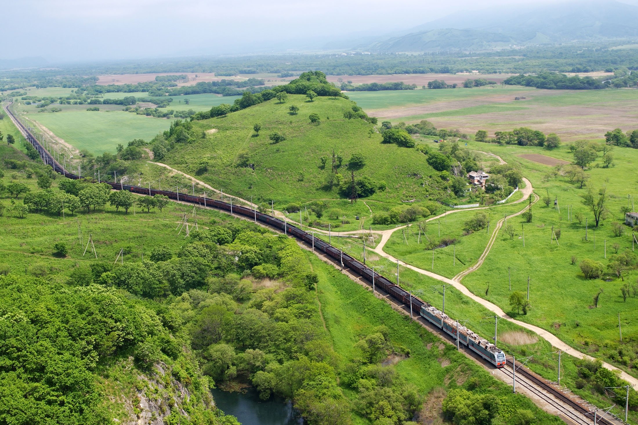 Kereta Api Trans-Siberia adalah jaringan kereta api yang menghubungkan Rusia Barat ke Timur Jauh Rusia.  (Foto Shutterstock)