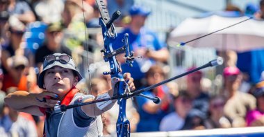 Turkey&#039;s Gülnaz Coşkun in action in the women&#039;s recurve final at the 2022 European Archery Championships, Munich, Germany, June 12, 2022. (Archeryeurope.org Photo)