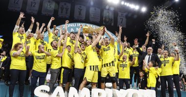 Fenerbahçe Beko players and staff celebrate after becoming 2021-22 ING Basketball Süper Lig champions after defeating Anadolu Efes, Istanbul, Turkey, June 13, 2022. (AA Photo)