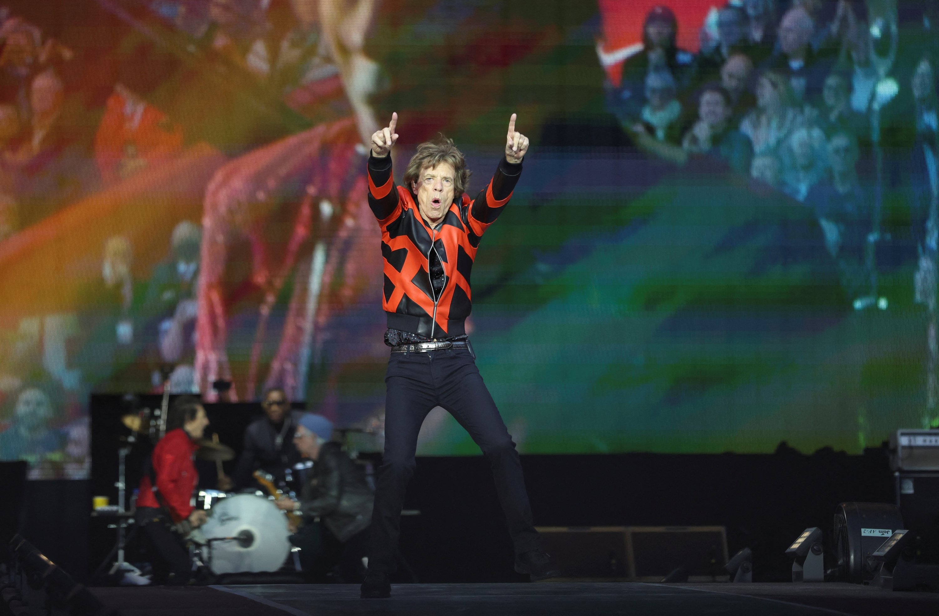 Mick Jagger dari The Rolling Stones tampil di Stadion Anfield sebagai bagian dari 