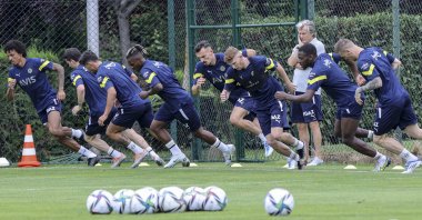 Fenerbahçe players train under new coach Jorge Jesus, Istanbul, Turkey, June 15, 2022. (AA Photo)
