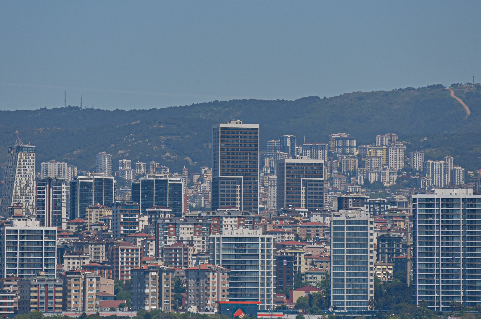 Residential buildings rise in Istanbul&#039;s Asian side, Turkey, May 13, 2022. (Reuters Photo)
