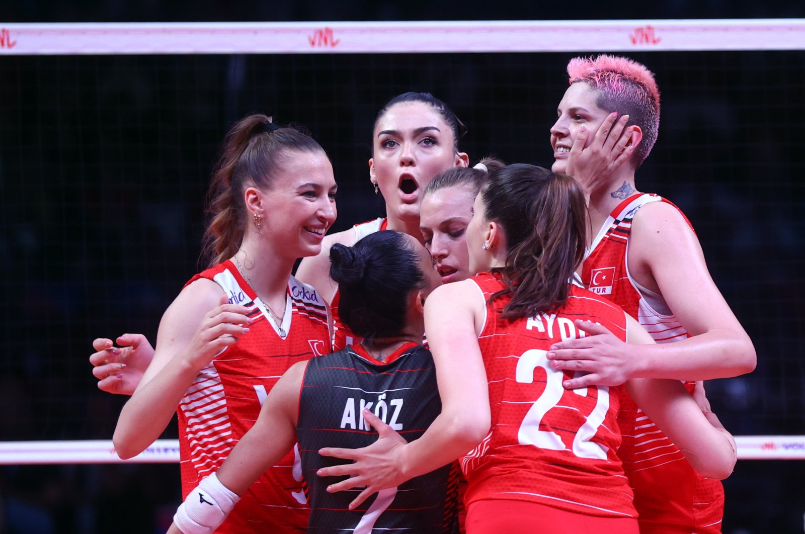 Tim voli putri Turki menghadapi Brasil di FIVB Nations League