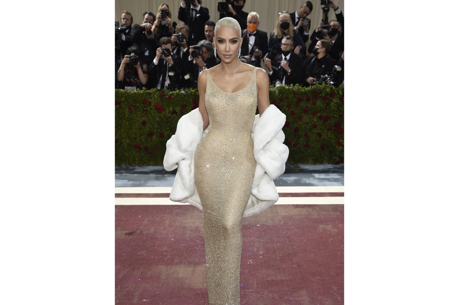 Kim Kardashian wears the iconic dress worn by Marilyn Monroe at The Metropolitan Museum of Art&#039;s Costume Institute benefit gala in New York, U.S. May 2, 2022. (AP File Photo)