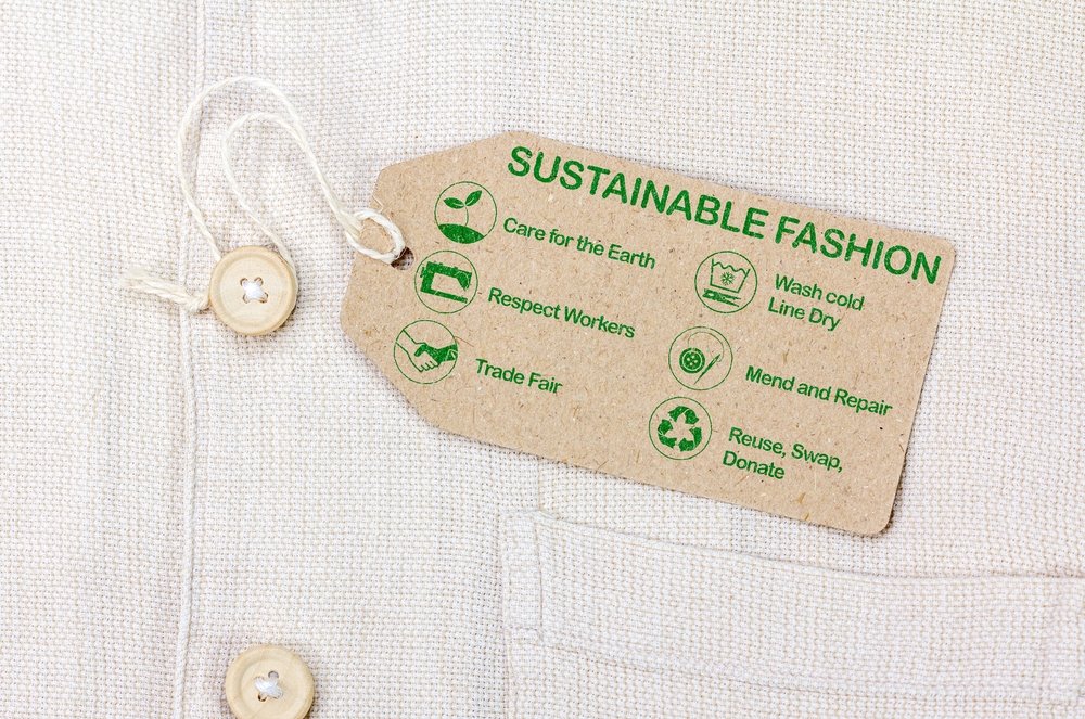 Sustainable fashion label with text and icons.  (Shutterstock Photo)