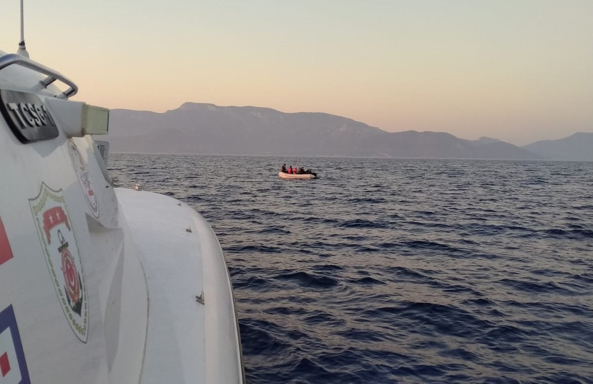 The Turkish coast guard rescues 8 irregular migrants off western Muğla province&#039;s Datça district, June 16, 2022 (AA Photo)