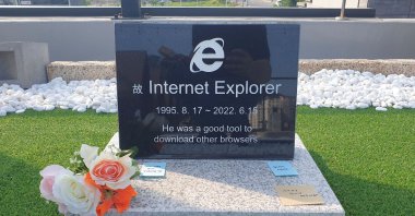 Tombstone of Internet Explorer browser, set up by South Korean software engineer Jung Ki-young, at a rooftop of a cafe in Gyeongju, South Korea, June 17, 2022. (Jung Ki-Young via Reuters)