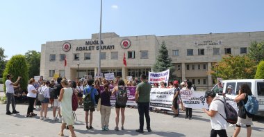 Demonstrators stage a rally outside the courthouse in Muğla, southwestern Turkey, June 20, 2022. (AA PHOTO)
