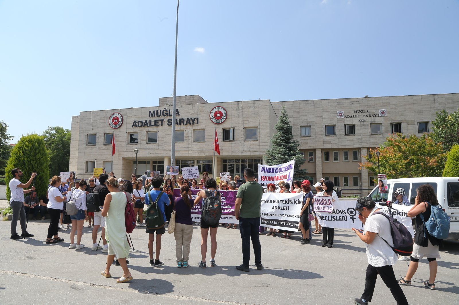 Pria dijatuhi hukuman ringan untuk pembunuhan brutal wanita Turki