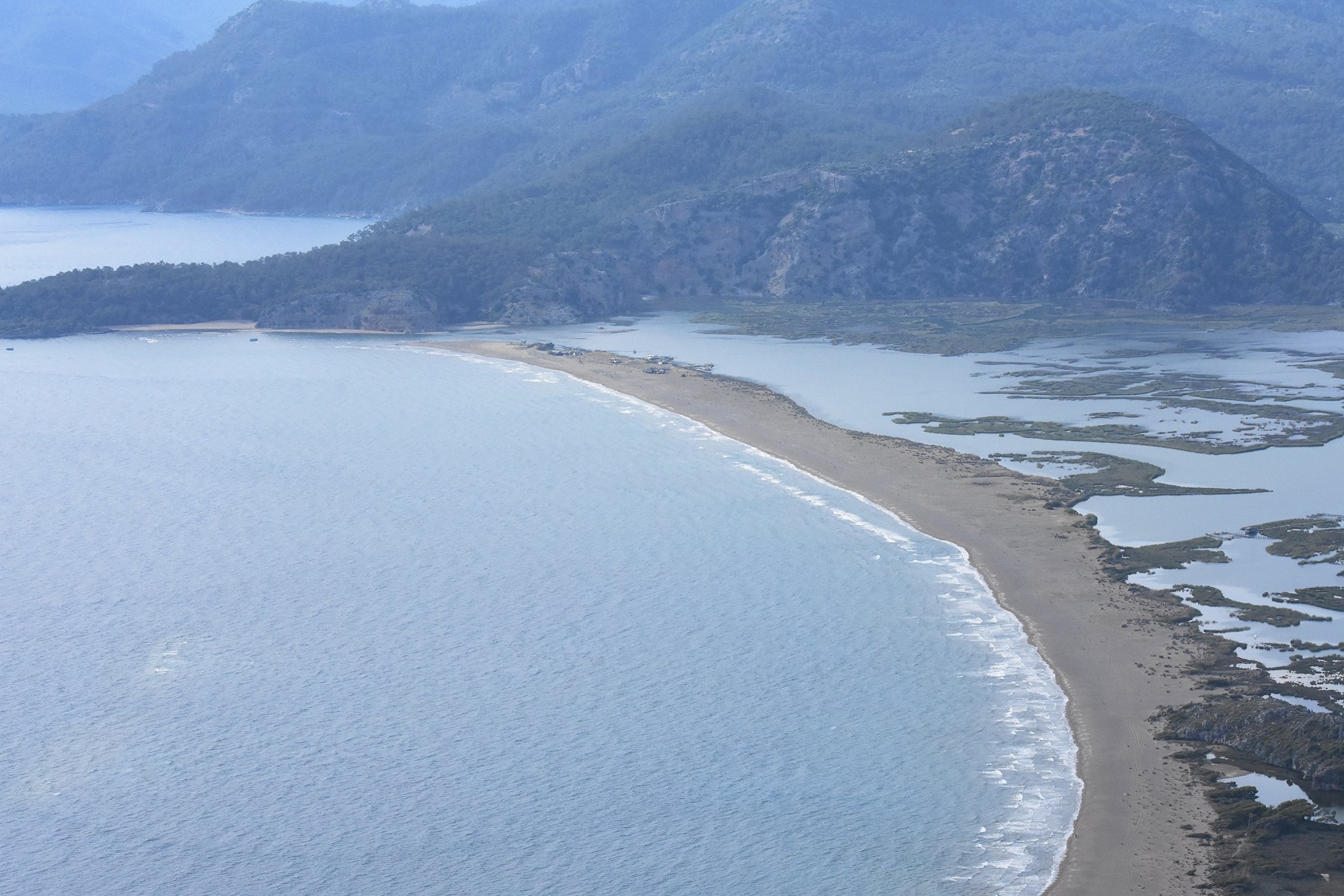 Pemandangan dari udara menunjukkan Pantai Iztuzu di Muğla, Turki, 20 Juni 2022. (AA Photo)