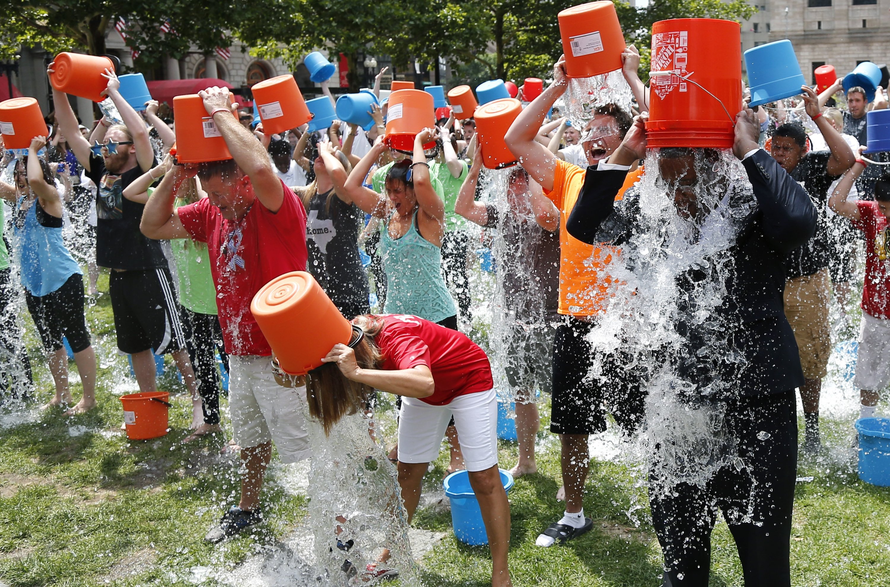 غرامي سعة تشابك  ALS still mystifying, nearly decade after Ice Bucket challenge | Daily Sabah