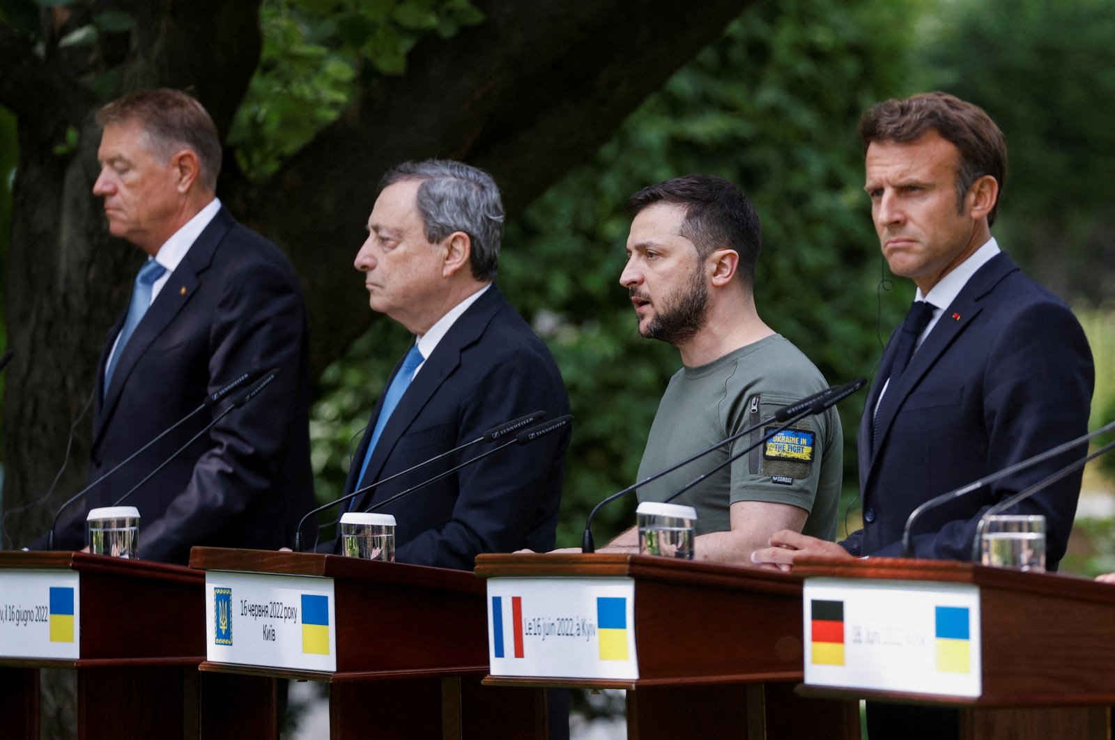 Romanian President Klaus Iohannis (L), Italian Prime Minister Mario Draghi (2nd L), Ukrainian President Volodymyr Zelenskiy (C) and French President Emmanuel Macron attend a joint news conference, Kyiv, Ukraine, June 16, 2022. (Reuters Photo)