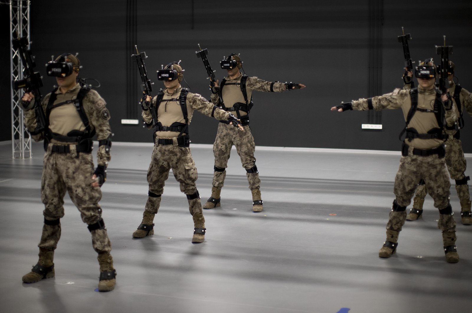 Tim polisi elit Turki memanfaatkan realitas virtual untuk pelatihan