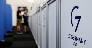 People pick up their accreditation for the G7 Summit, Garmisch-Partenkirchen, Germany, June 23, 2022. (Reuters Photo)