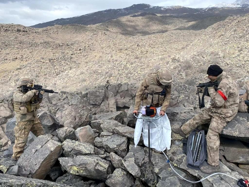 Turkish security forces participate in a counterterrorism operation against the PKK in Ağrı, Turkey, in this photo released by the Interior Ministry on May 9, 2022. (DHA Photo via Interior Ministry)