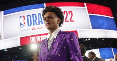 Paolo Banchero walks the floor before the start of the NBA basketball draft, New York, U.S., June 23, 2022. (AP Photo)