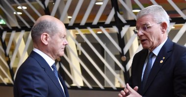 German Chancellor Olaf Scholz (L) speaks with the Chairperson of the Presidency of Bosnia-Herzegovina Sefik Dzaferovic during a bilateral meeting on the sidelines of an EU summit in Brussels, Belgium, June 23, 2022. (EPA Photo)