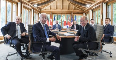 U.S. President Joe Biden (C) attends a working lunch with other G-7 leaders to discuss shaping the global economy in Castle Elmau, in Elmau, Germany, June 26, 2022. (AP Photo)
