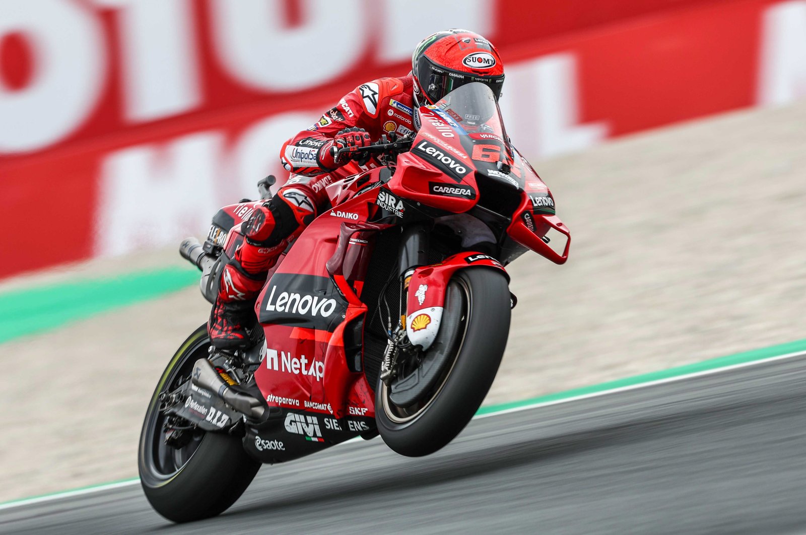 Bagnaia dari Ducati menghidupkan kembali tantangan gelar dengan kemenangan MotoGP Belanda