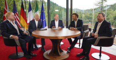G7 leaders from left, British Prime Minister Boris Johnson, U.S. President Joe Biden, German Chancellor Olaf Scholz, French President Emmanuel Macron and Italy's Prime Minister Mario Draghi meet on the sidelines of the G7 summit at Castle Elmau in Kruen, Germany, June 28, 2022. (AP Photo)