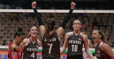 Turkish women&#039;s national volleyball players celebrate a win over Germany, Brasilia, Brazil, June 18, 2022. (DHA Photo)