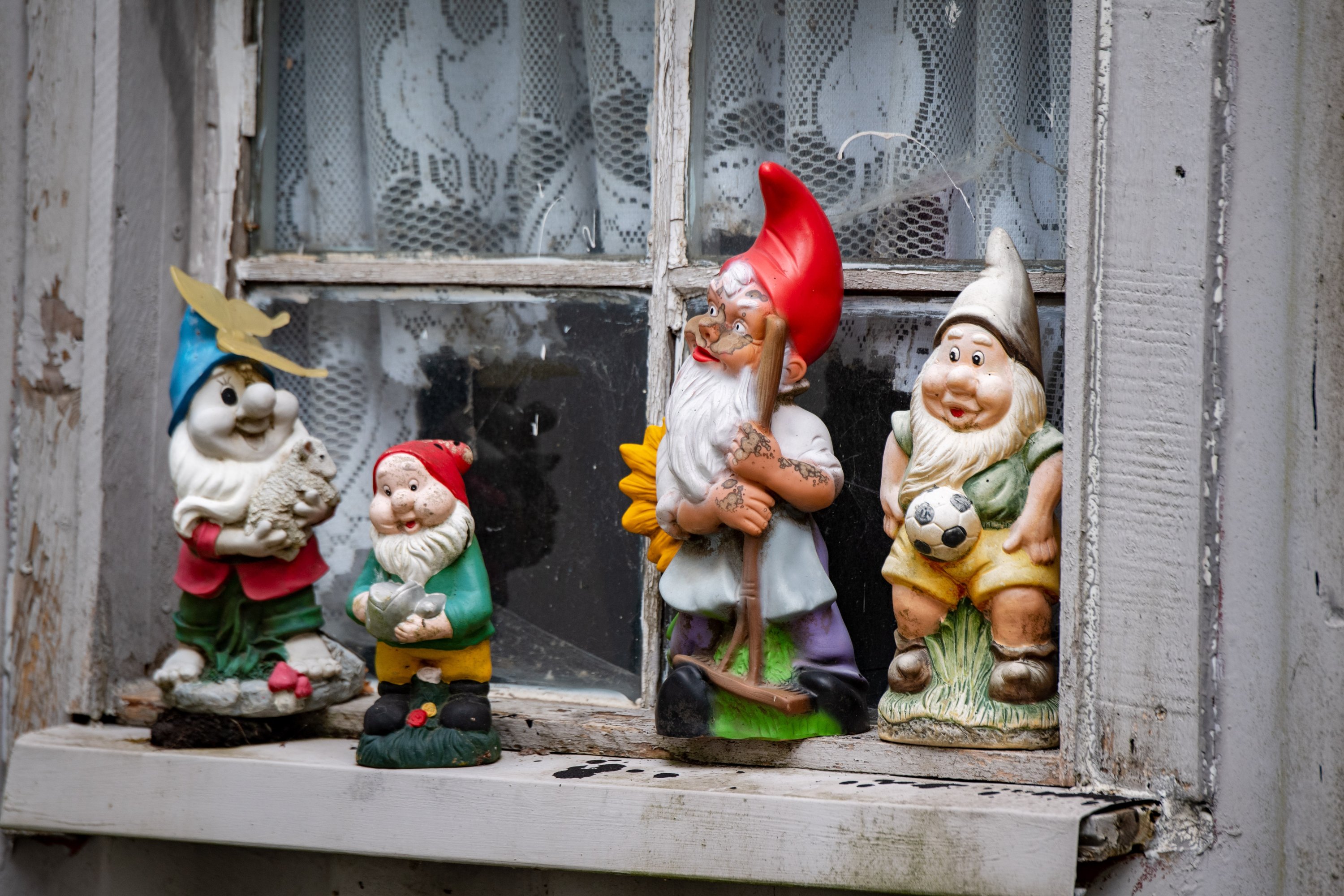 Once an expression of wealth, today garden gnomes are the epitome of bad taste. (DPA)