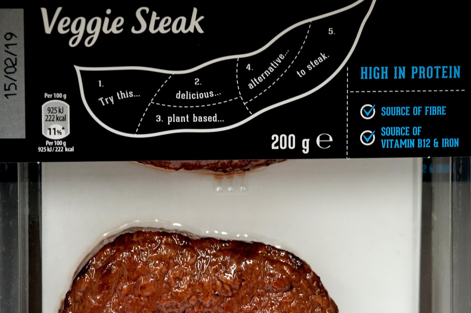 Tidak ada lagi ‘steak’ vegetarian: Prancis membatasi label untuk ‘daging’ vegetarian