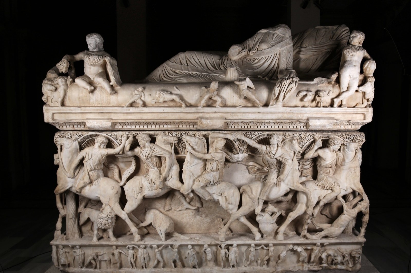 Sarkofagus Sidamara bersatu kembali dengan Kepala Eros yang hilang