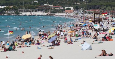 View of a beach in Çeşme, Izmir, western Turkey, July 2, 2022. (AA PHOTO)