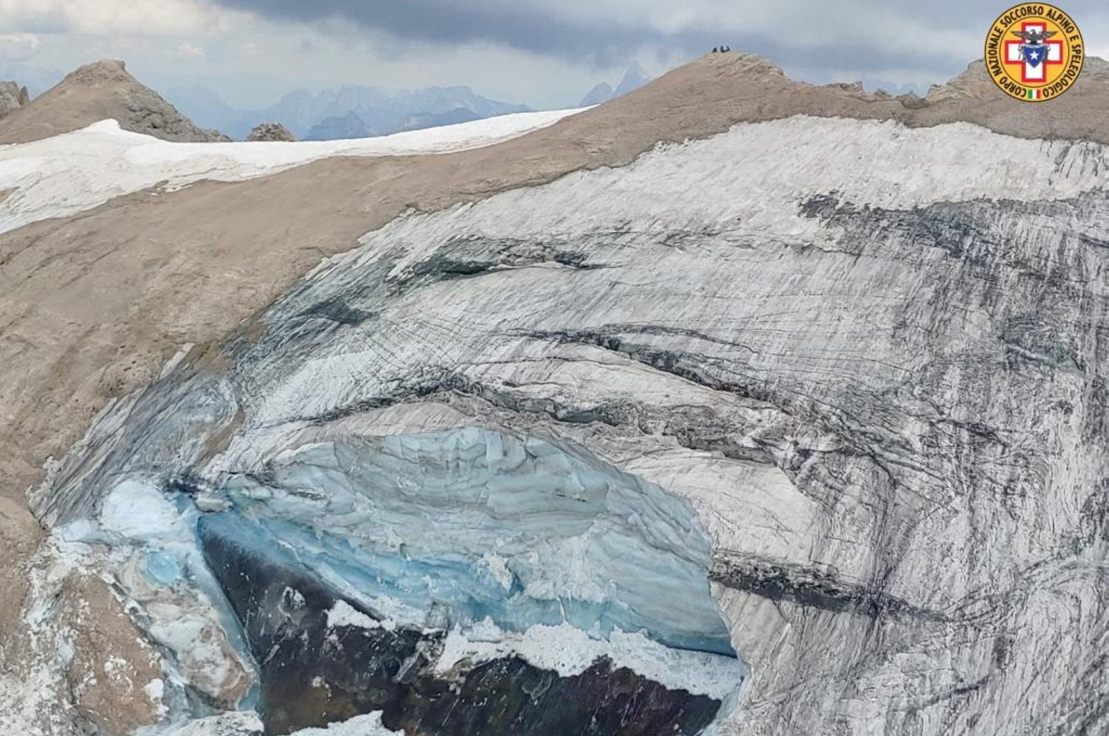 Setidaknya 6 dilaporkan tewas saat gletser runtuh di Pegunungan Alpen Italia