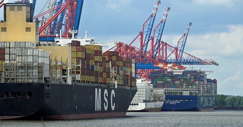 Cargo ships are unloaded at the Eurokai Container Terminal in the harbor in Hamburg, Germany, June 9, 2022. (Reuters Photo)