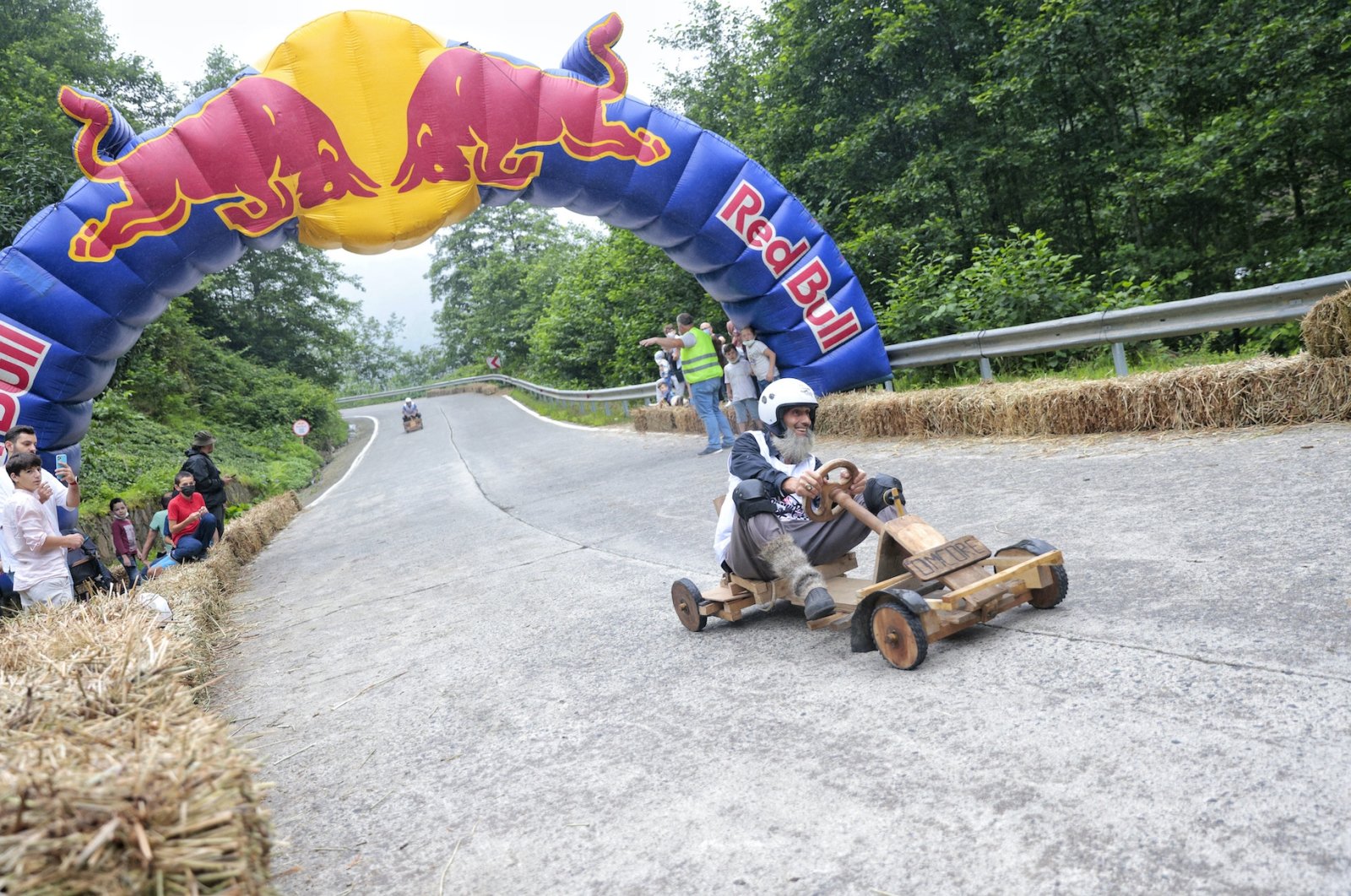 A racer participates in the 12th Red Bull Formulaz, Rize, Turkey, Aug. 22, 2022. (DHA Photo)