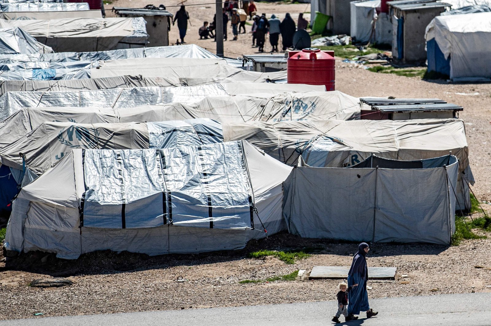 Prancis memulangkan 51 warganya dari kamp Suriah