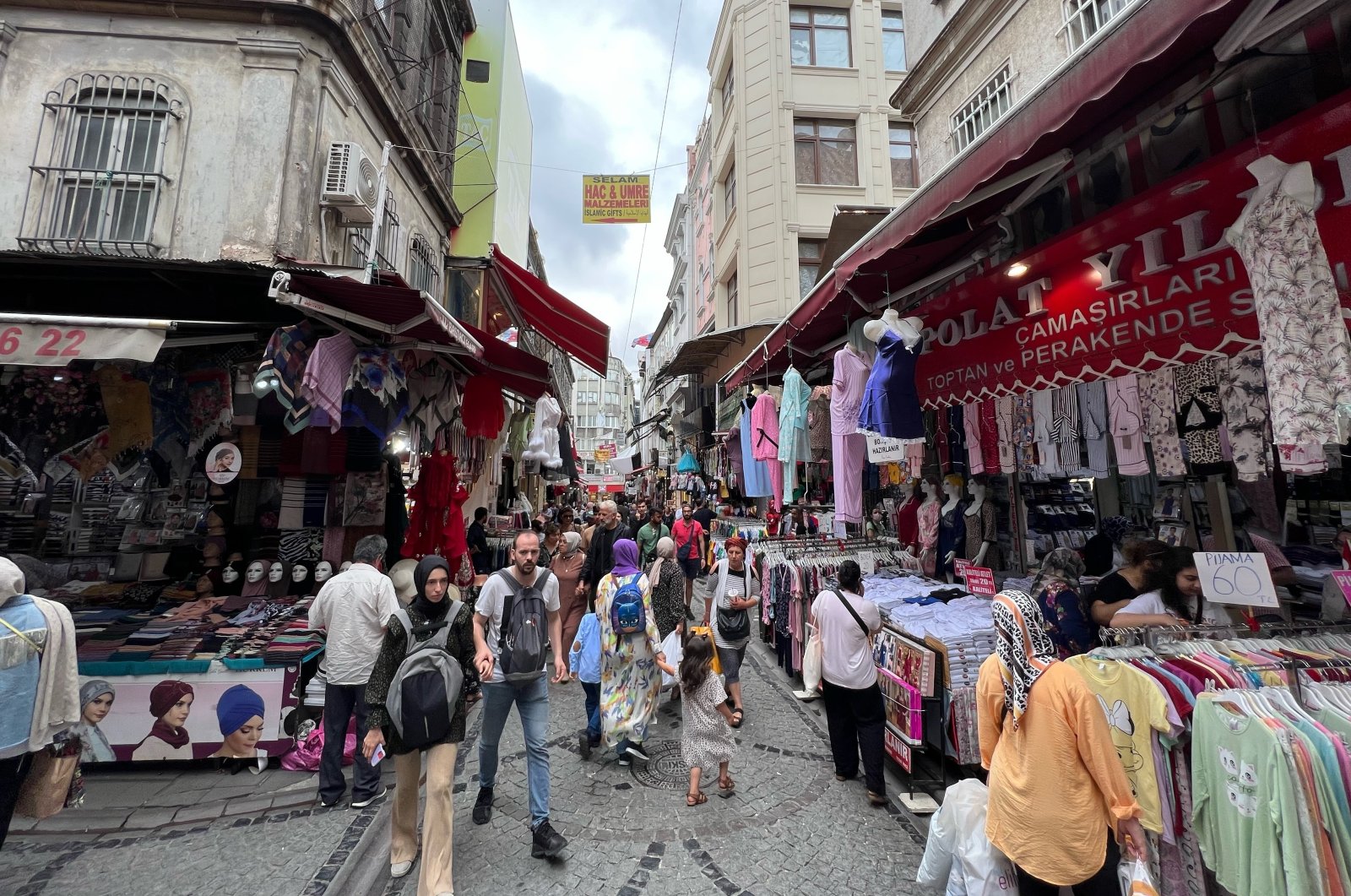 People walk on a shopping street in Istanbul, Turkey, June 22, 2022. (IHA PHOTO)