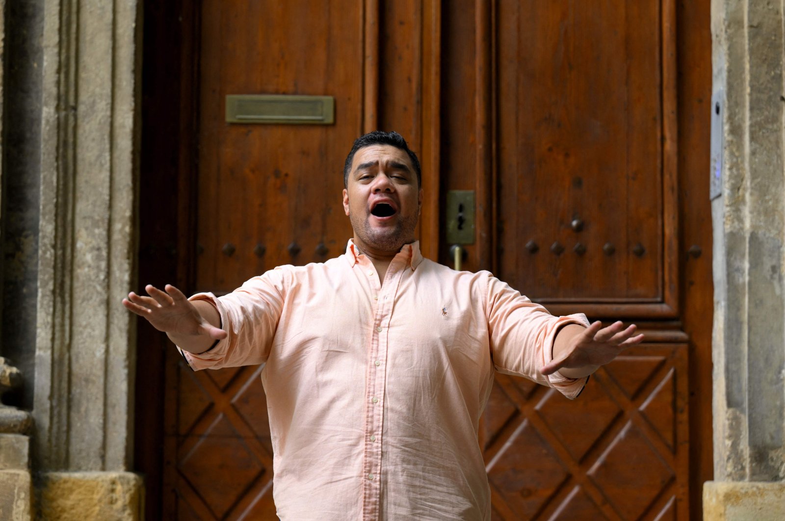 Samoan tenor Pene Pati poses ahead of the International Festival of Lyric Art of Aix-en-Provence, southern France, June 22, 2022. (AFP)