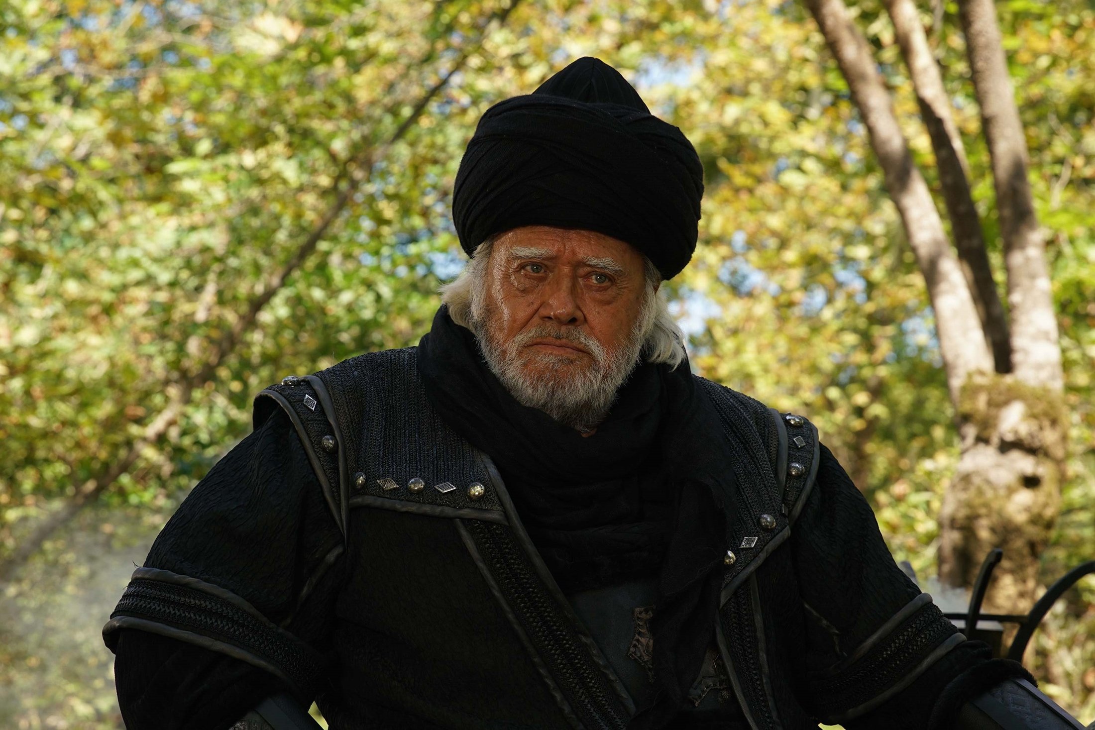 Cüneyt Arkın, dalam adegan dari serial 