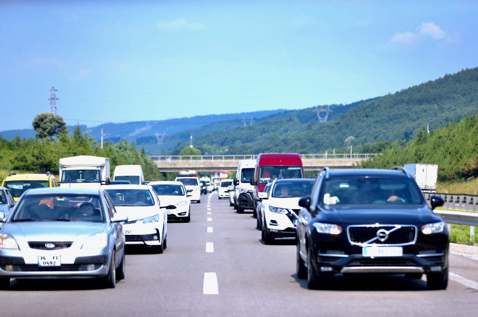 People travel for Qurban Bayram holiday on a major highway, in Bolu, northern Turkey, Jul. 7, 2022. (AA PHOTO) 