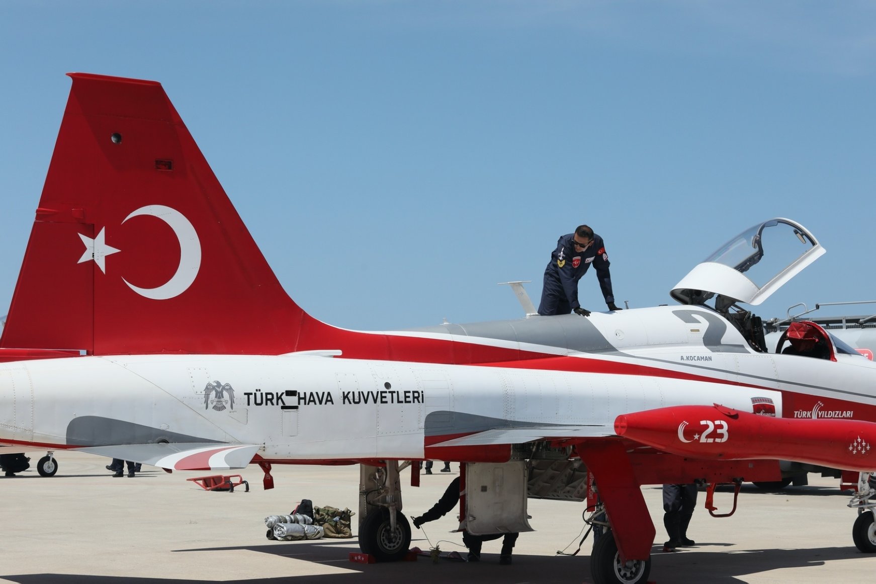Turkish Stars jet aerobatics team adorn skies for 3 decades | Daily Sabah