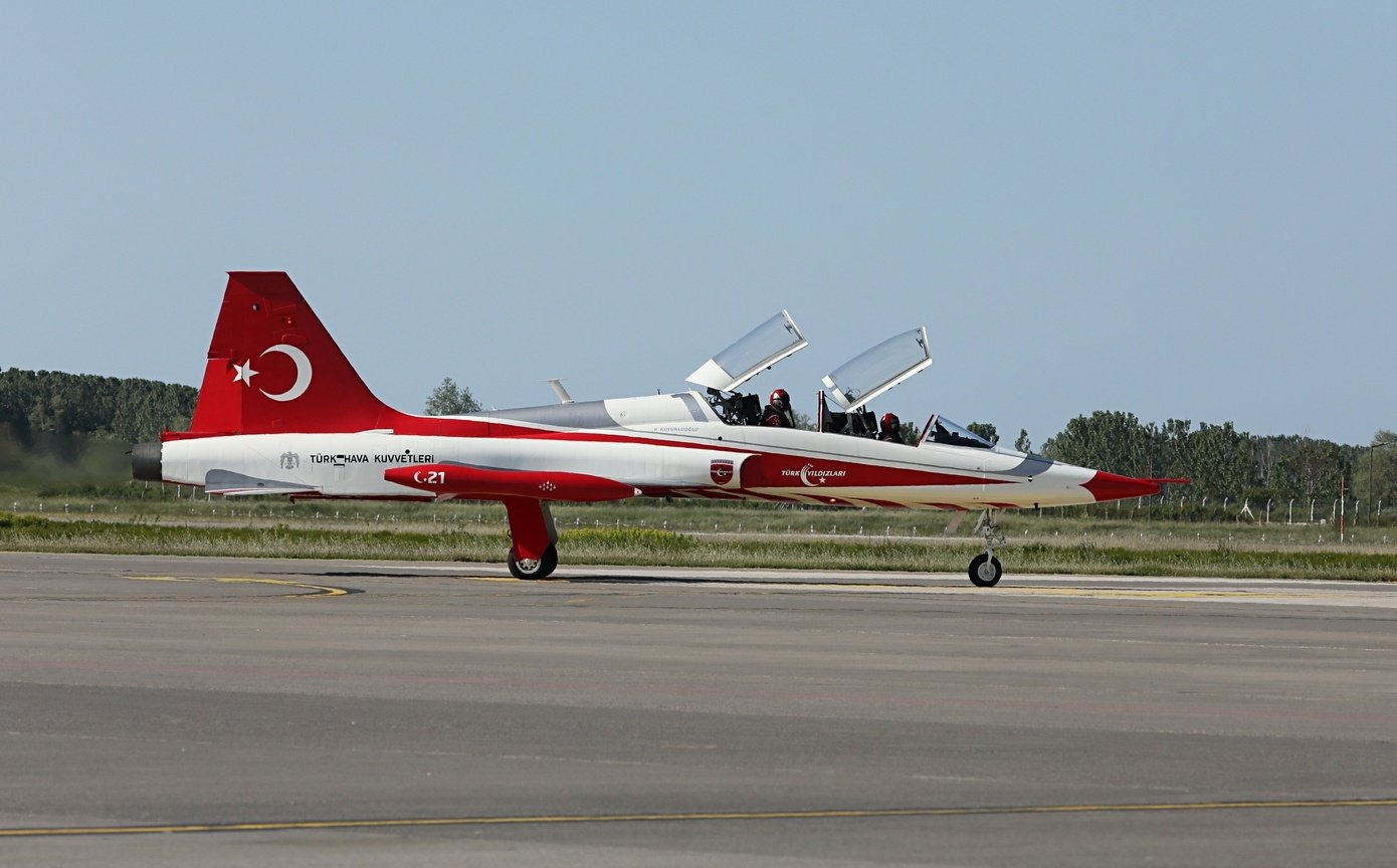 Turkish Stars jet aerobatics team adorn skies for 3 decades | Daily Sabah